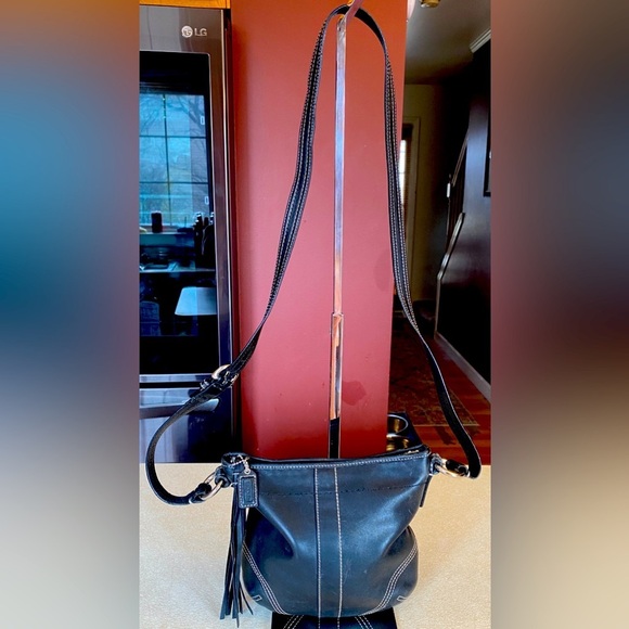COACH Soho Black Leather Swingpack Small Crossbody Bag, EUC - Picture 1 of 12